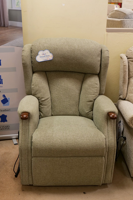 Sturtons - Cambridge Lift and Rise Chair