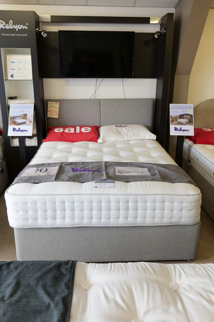 Relyon - Savannah Kingsize 2 Drawer Divan Set