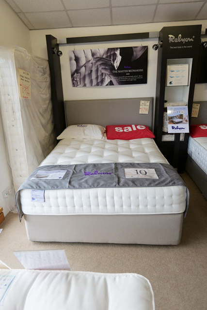 Relyon - Coniston 2 Drawer Kingsize Divan Set