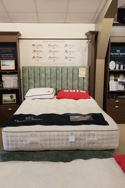 Sturtons - Caspian 2+2 Drawer King Divan Set +