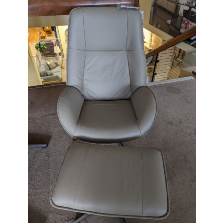 4766/Kebe/Roma-Chair-and-Stool
